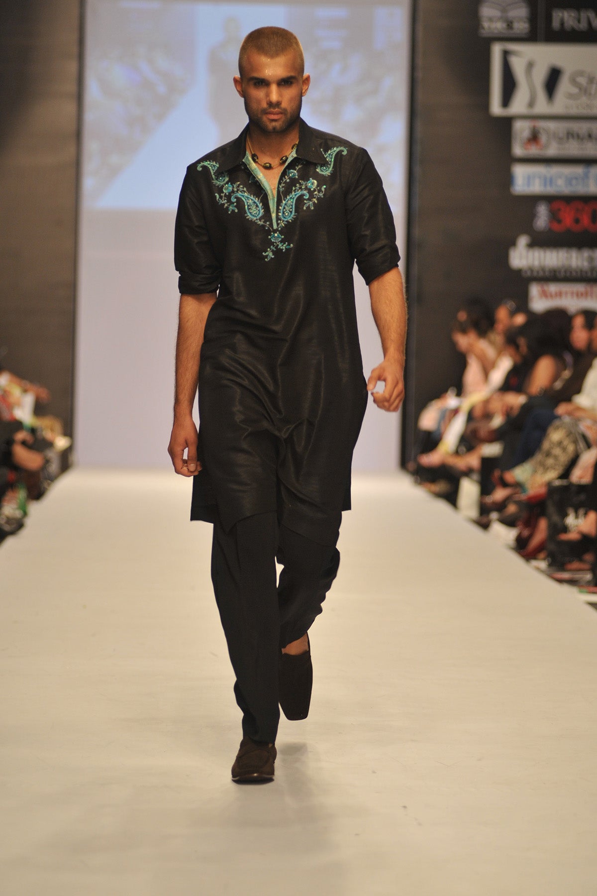 Kurta Pajama - K04B003